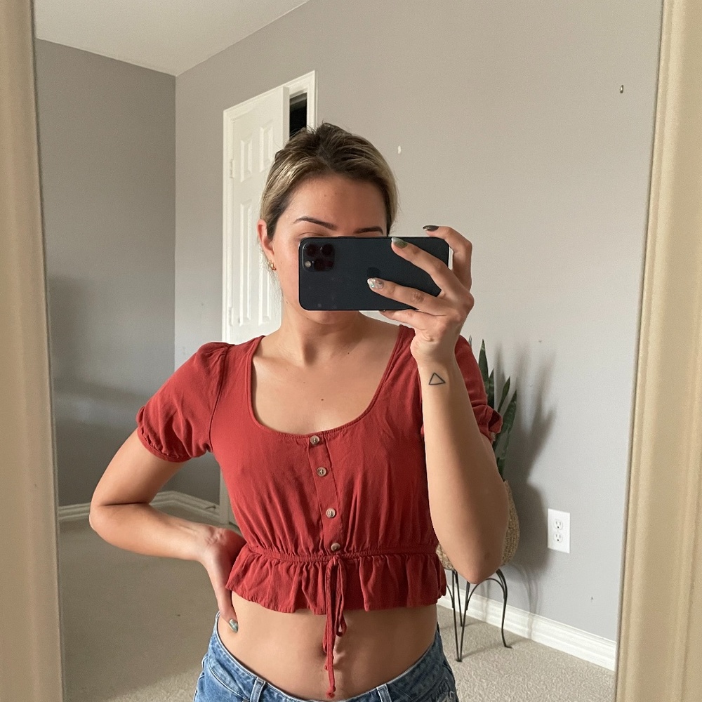 LOTTIE MOSS for PacSun Peasant Crop Top Size XS